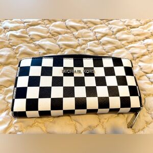 VINTAGE MICHAEL KORS Black & White Checkered Leather Zipper Wallet